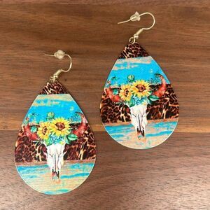 NEW BOHEMIAN BULL HEAD & SUNFLOWER EARRINGS